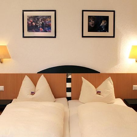Hotel-Landgasthof Gruener Baum - Dittigheim Tauberbischofsheim Ngoại thất bức ảnh