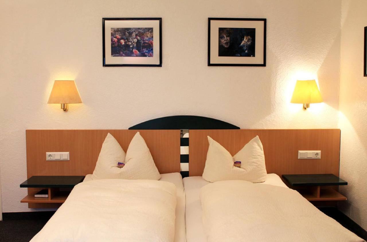 Hotel-Landgasthof Gruener Baum - Dittigheim Tauberbischofsheim Ngoại thất bức ảnh