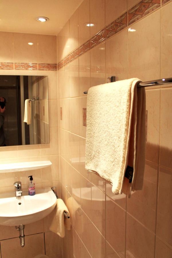 Hotel-Landgasthof Gruener Baum - Dittigheim Tauberbischofsheim Ngoại thất bức ảnh